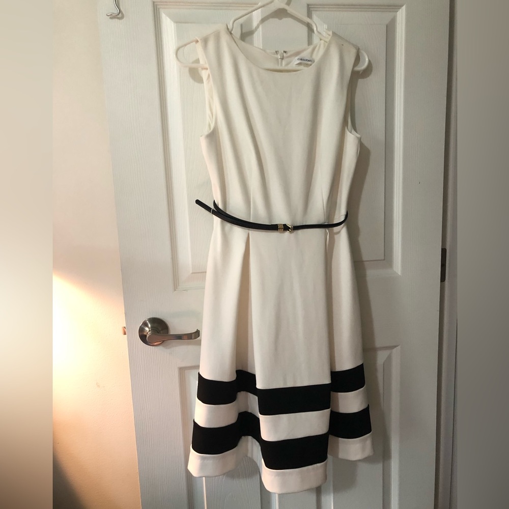 Calvin Klein woman’s size 4 white and black dress